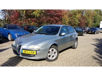 Alfa Romeo 147 1.6 T.SPARK / GROTE BEURT + NW