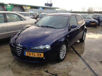 Alfa Romeo 147 1.9 JTD 16v Collezione (2006)