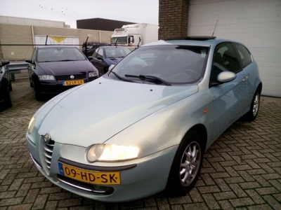 Alfa Romeo 147 1.9 JTD Distinctive Clima! APK! Open dak!