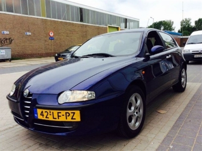 Alfa Romeo 147 2.0 T.Spark Distinctive Selespeed (bj 2002)