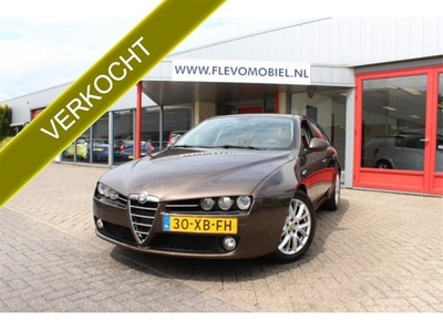 Alfa Romeo 159 Sportwagon 1.9 JTD Q-TRONIC TI (Aut.) Leer