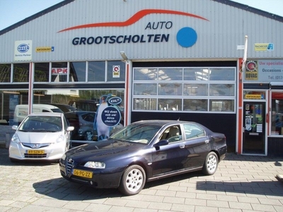 Alfa Romeo 166 2.0 TWIN SPARK Rijbare zij schade APK 3-19