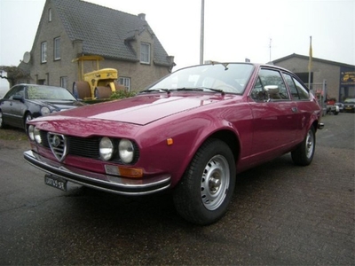 Alfa Romeo Alfetta 1.8 L GTV (bj 1975)