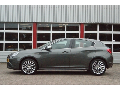 Alfa Romeo Giulietta 1.4 T 170 pk sportpakket leer 18