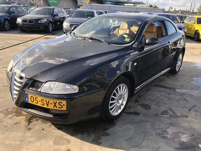 Alfa Romeo GT 1.9 JTDm 16V Distinctive (2006)