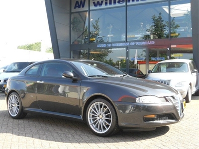 Alfa Romeo GT 2.0 JTS DISTINCTIVE (bj 2004)