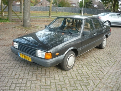 Audi 80 1.6 CC (bj 1986)