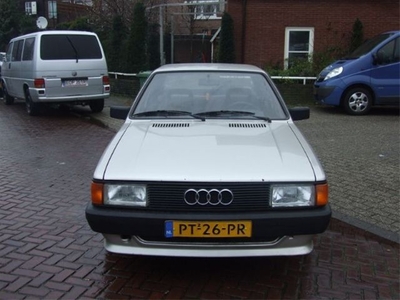 Audi 80 1.6 E (bj 1986)