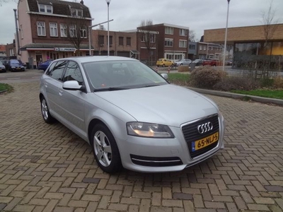 Audi A3 1.2tfsi attraction (2010)