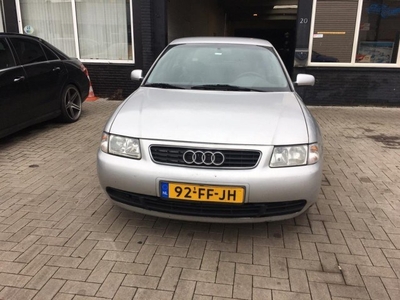 Audi A3 1.6 Attraction G3 INRUIL AUTO