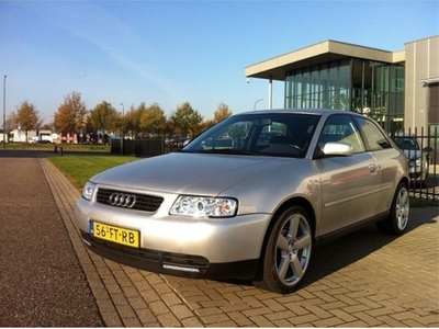 Audi A3 1.6 i clima control, xenon (bj 2000)