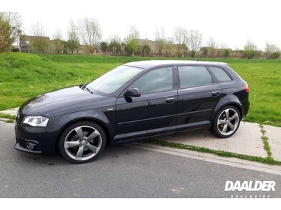 Audi A3 1.6 Sportback TDI Ambition S-Line, Half leer, Navi