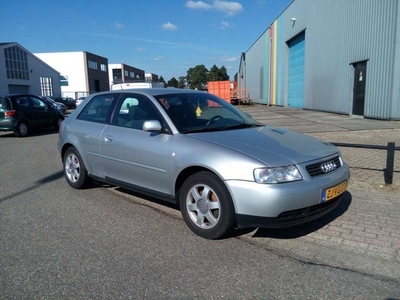 Audi A3 1.8 5V Ambiente (bj 1999)