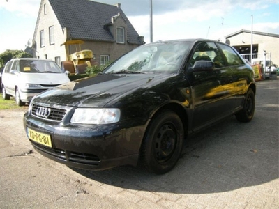 Audi A3 1.9 TDI Attraction 66 KW MET MOTOR SCHADE !!!