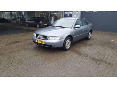 Audi A4 1.6 Ambiente (bj 2000)