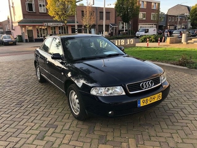 Audi A4 1.6 GERESERVEERD (1999)