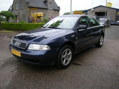 Audi A4 1.8 20V 92 KW Sedan (bj 1996)