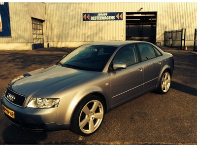 Audi A4 2.0 Pro Line MT (bj 2004, automaat)