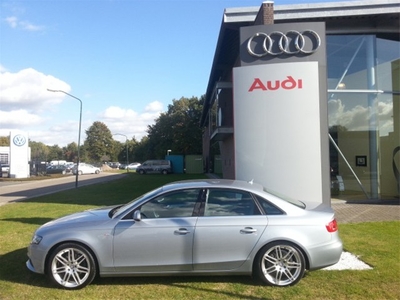 Audi A4 2.0 TDI Pro Line S-Line NAVIGATIE LICHTMETALEN