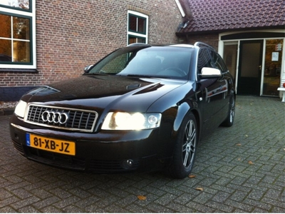 Audi A4 Avant 2.5 TDI Exclusive MT S-Line (bj 2002)