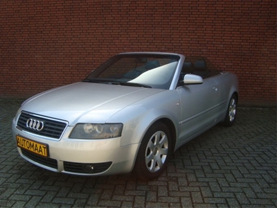 Audi A4 Cabrio, goedkoop. Slecht dak, bak gereviseerd !