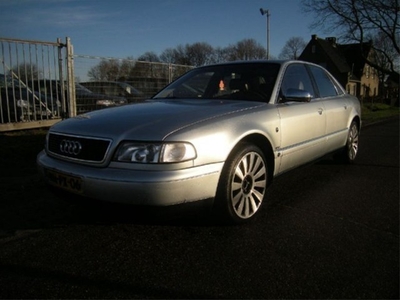 Audi A8 3.7 Exclusive (bj 1996, automaat)