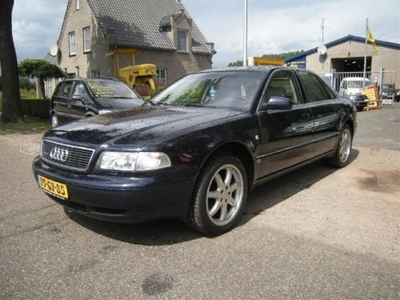 Audi A8 4.2 quattro v8 sedan (bj 1996, automaat)