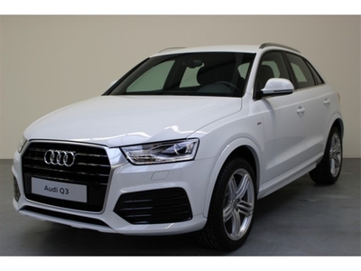 Audi Q3 1.4 TFSI CoD Automatic S-edition, MMI navi, 19