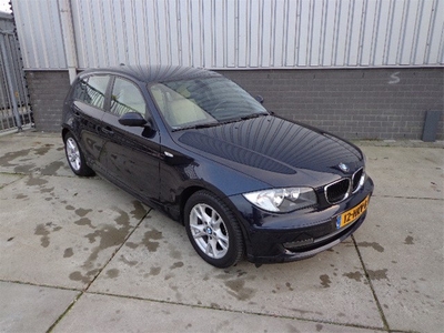 BMW 1 Serie 118i 5drs. High Executive (bj 2009)