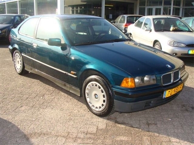 BMW 3-SERIE 316i Sedan (bj 1996)