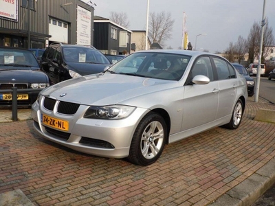 BMW 3 Serie 318d Business Line xenon inruil mogelijk