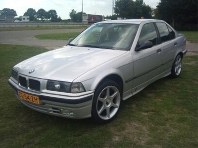 BMW 3 Serie 318i (bj 1991)