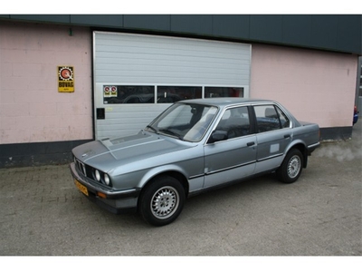 BMW 3 Serie 320i (bj 1986, automaat)