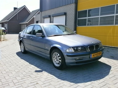 BMW 3-SERIE 320i Executive (bj 2000)