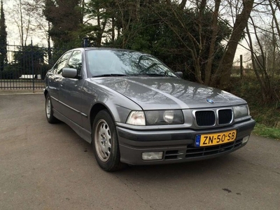 BMW 3 Serie 320i NL Auto met NAP, nette auto, Youngtimer