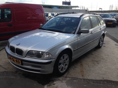 BMW 3 Serie 325i Executive (2001)