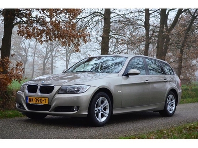 BMW 3-serie Touring 320d Business Line Style