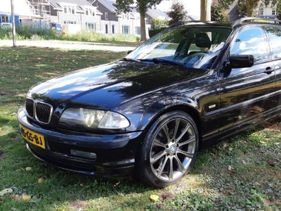 BMW 3-serie Touring 325i Executive (2001)