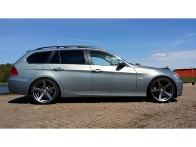 BMW 3 Serie Touring 325i/VOL LEER/PANORAMA/AUTOMAAT