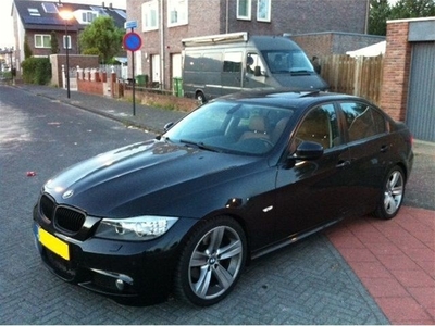 BMW 320d LCI AUT /SCHUIFDAK /LEER /NAVI /M-Pakket /Verlaag