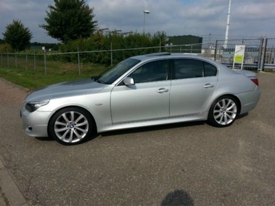 BMW 5-Serie 3.0 D M-PAKKET 19 INCH