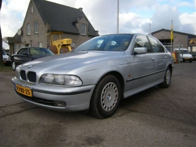 BMW 5-SERIE 523i Executive sedan automaat, leer, clima enz