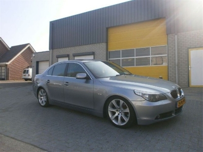 BMW 5-SERIE 530d executive aut (bj 2004)