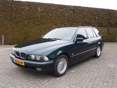 BMW 5 Serie Touring 520i Executive airco leer inruil