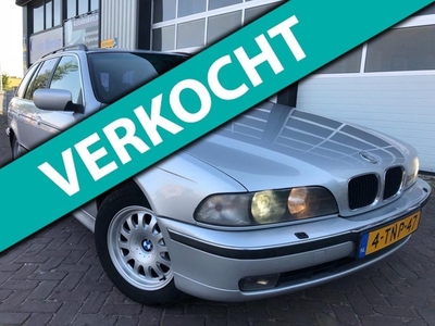 BMW 5-serie Touring 530d *YOUNGTIMER*NWE APK LEDER NAVI