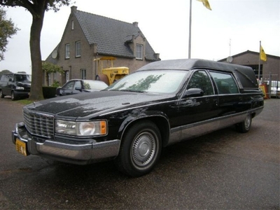 Cadillac Fleetwood BEGRAFENISAUTO V8 + LPG (bj 1995)