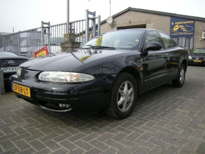 Chevrolet Alero 2.4 SB SEDAN MET MOTOR SCHADE !!!!