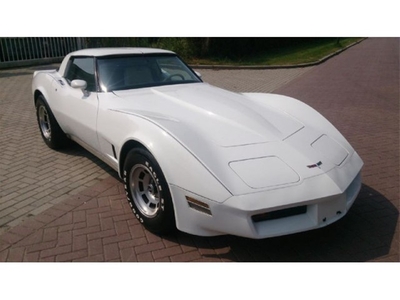 Chevrolet Corvette C3 T-top 350CI V8 350CI 5700CC V8