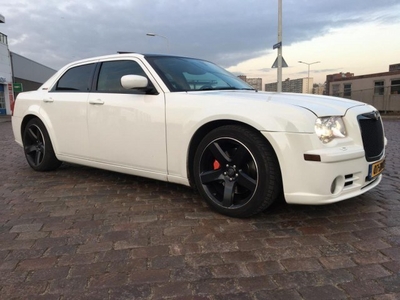 Chrysler 300C 6.1 V8 HEMI SRT-8 431pk INRUIL MOGELIJK!