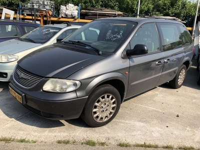 Chrysler Voyager 2.4i (2004)